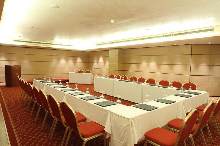 Promenade Hotel Zalqa Экстерьер фото